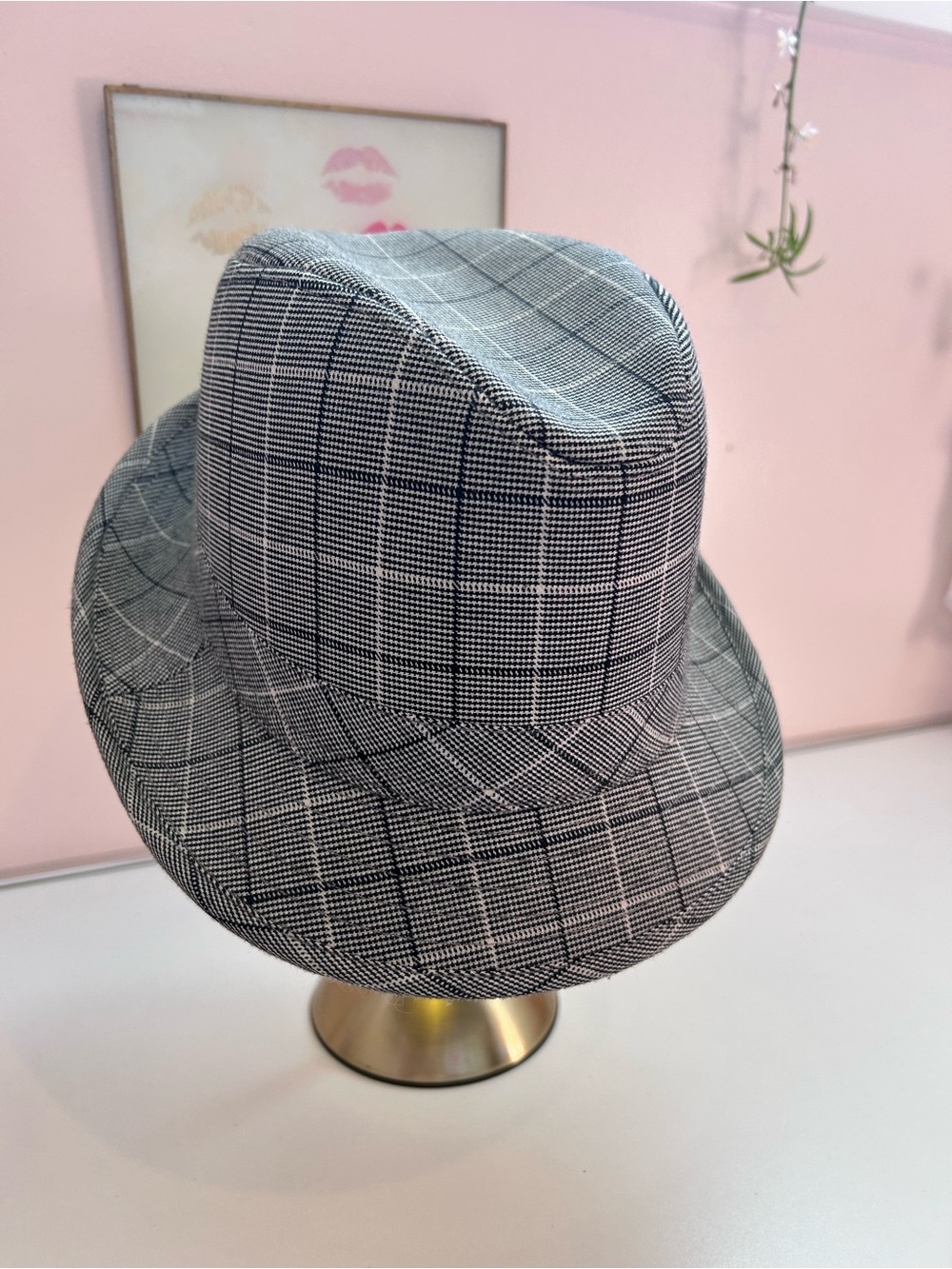 Vintage Glen Plaid stylish hat form Le Chateau EUC